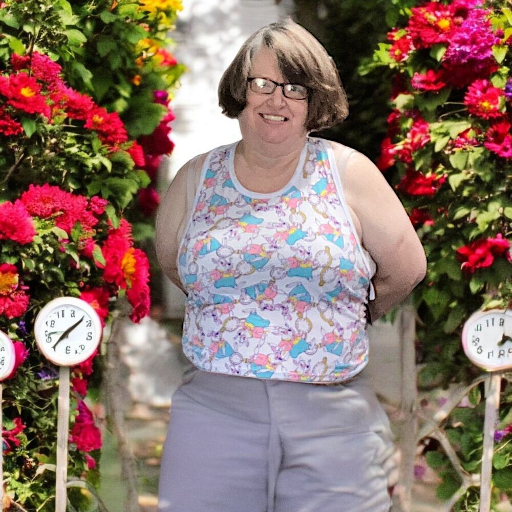 NWT! Disney Alice In Wonderland The White Rabbit Juniors Cropped Tank Top XXXL!